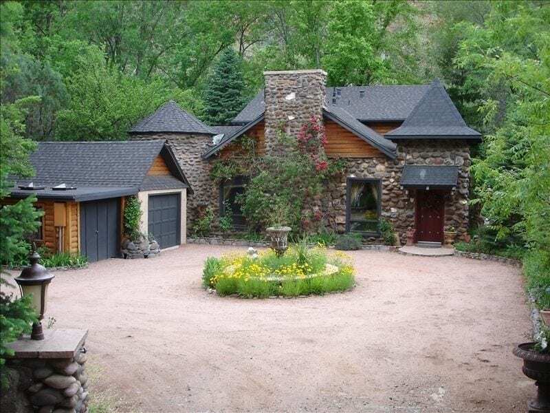 Creekside Chateau