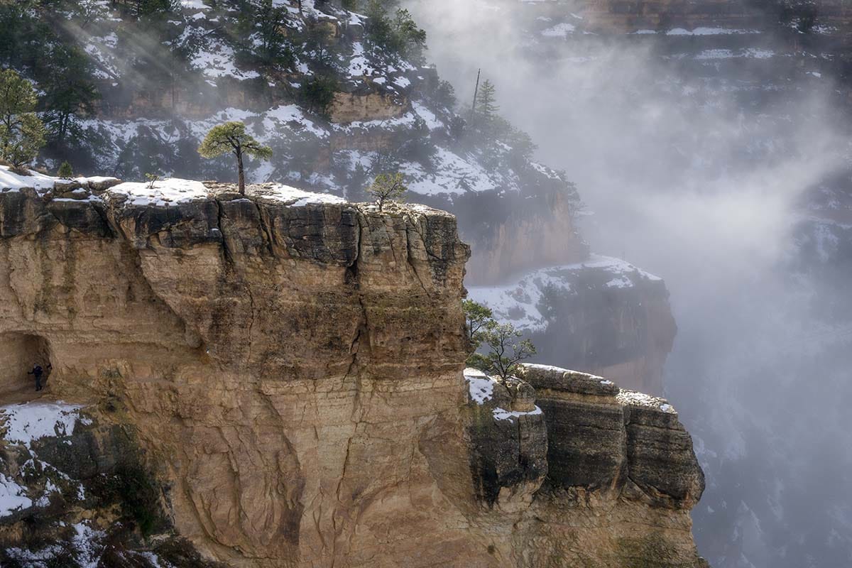 grand canyon winter hiking
