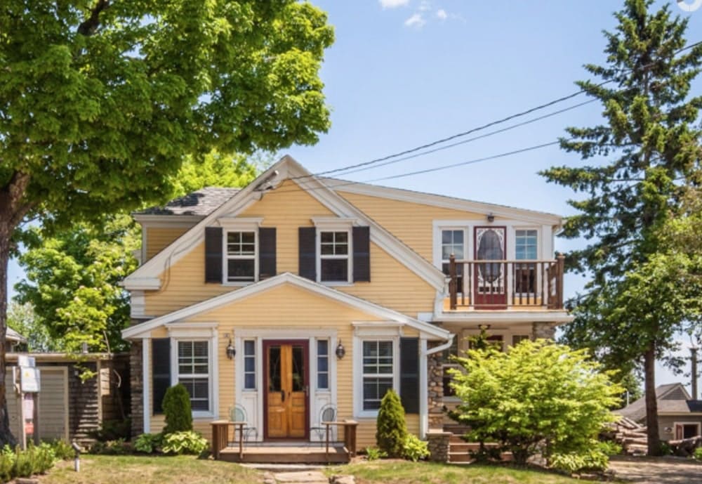 beach cottage inn and suites Lincolnville Maine