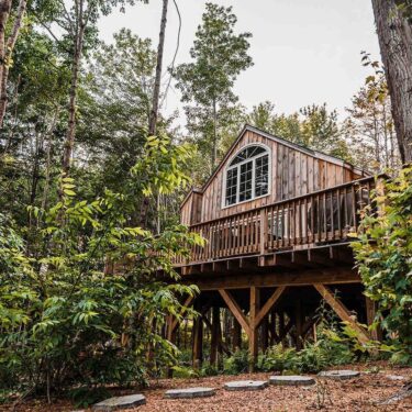 maine treehouse rentals