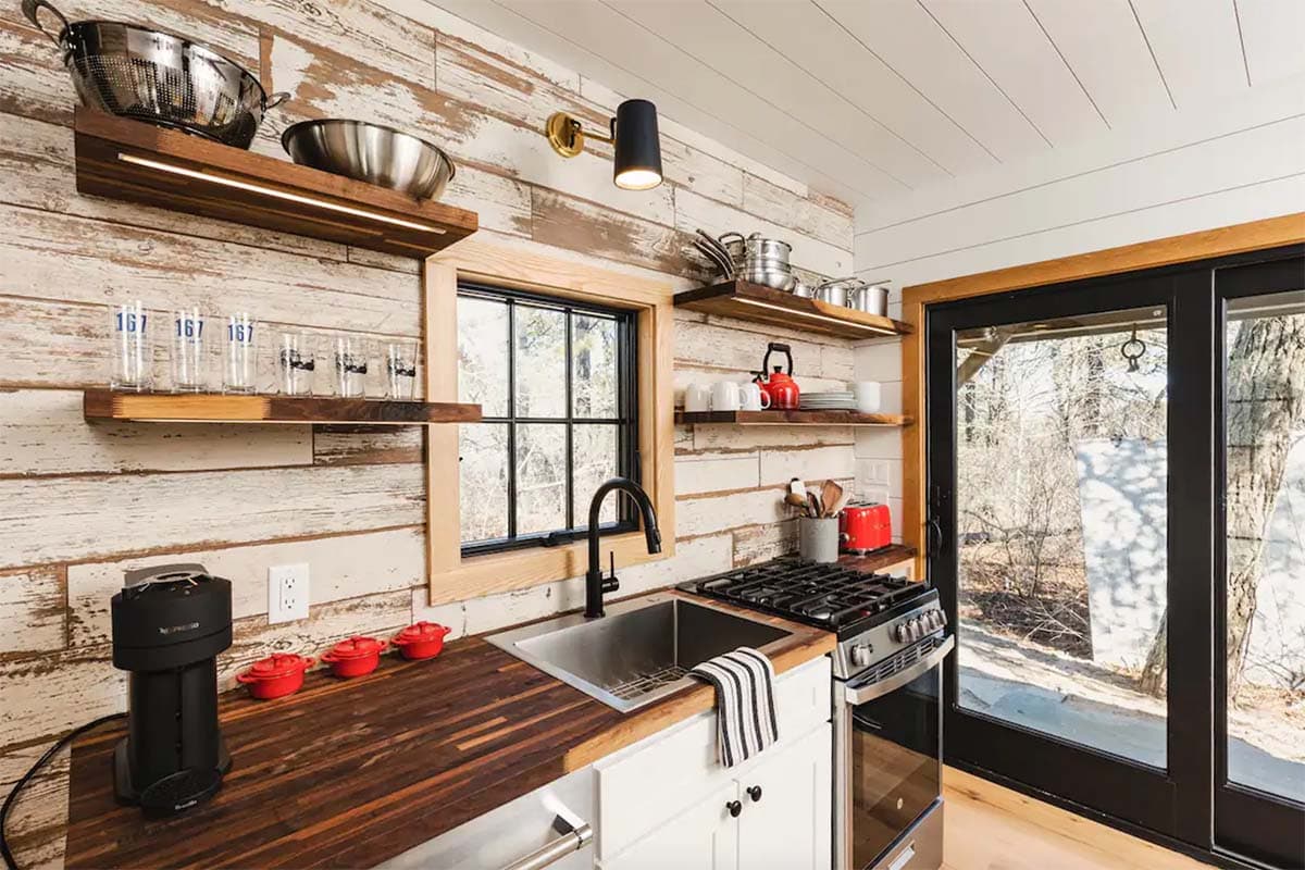masschusetts tiny home rental