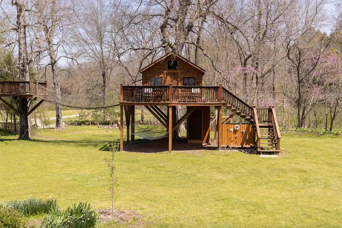 missouri glamping treehouse
