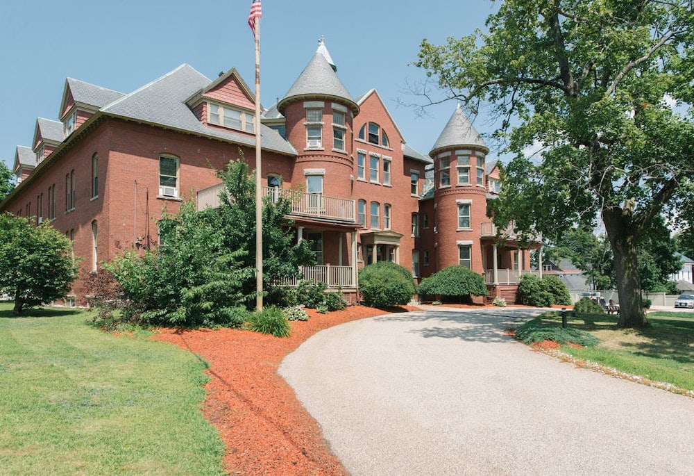 The Centennial Hotel