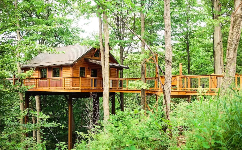 luxury treehouse Ohio