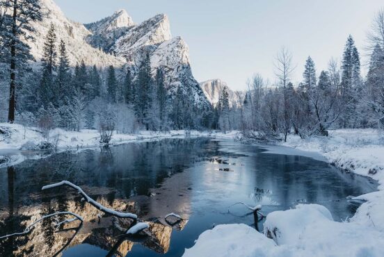 places that get snow in california