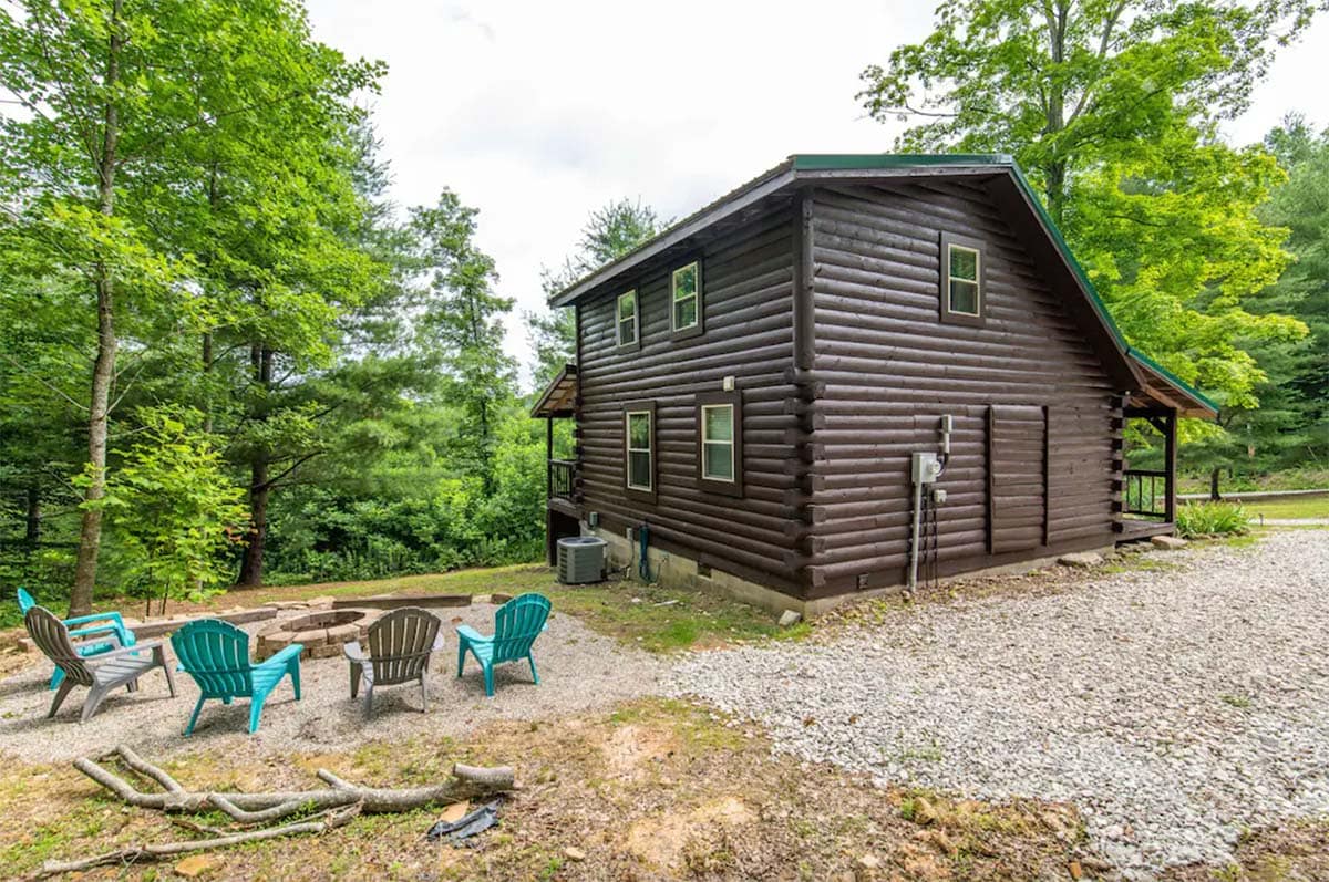 red river gorge cabin with fire pit