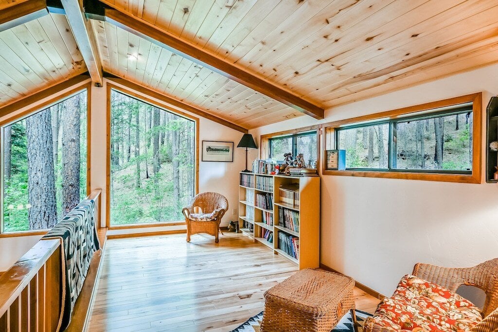 romantic oak creek canyon cabin
