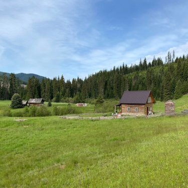 secluded cabin rental idaho