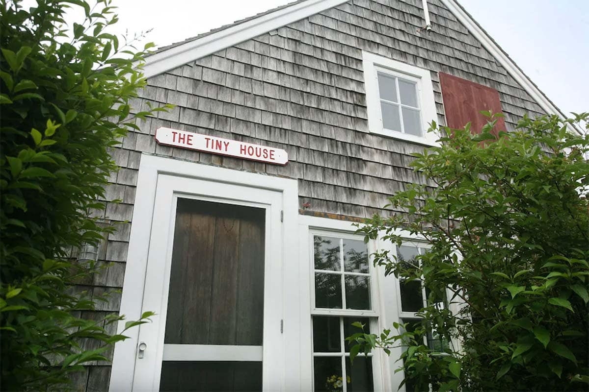 tiny home rental mass